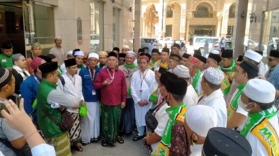 UMRAH BERSAMA KH MARZUKI MUSTAMAR